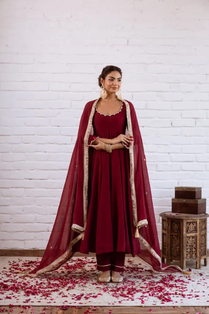 SRK 5324 Vichitra Silk Gown