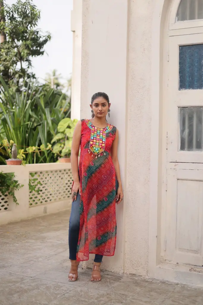 LW 9267 Bandhej Kurtis