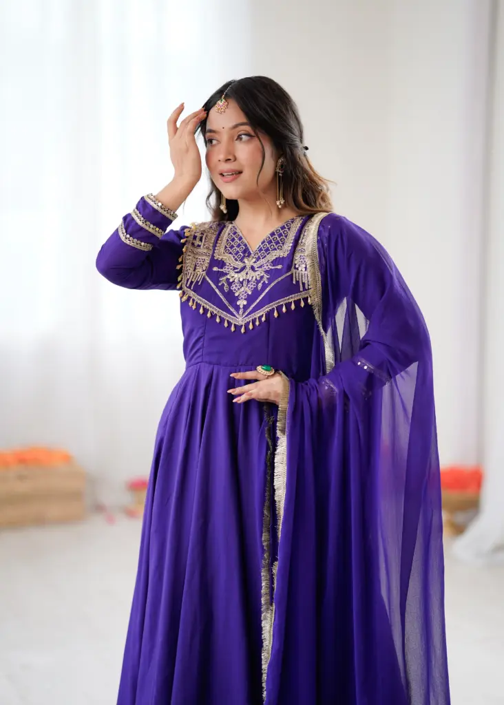 ZSR 3149 Roman Silk Gown